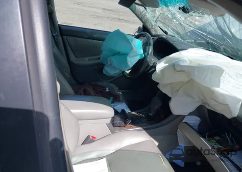 1997 Lexus Es 300 z USA, uszkodzony, nr VIN JT8BF22GXV0043537